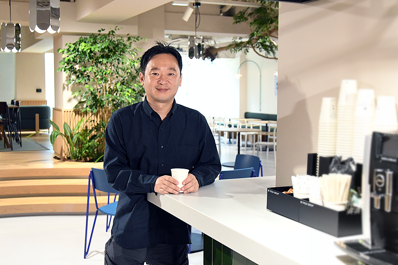 社員同士をつなぐコーヒーサーバー。その一杯から広がる“輪”と、社会貢献に向けた想い